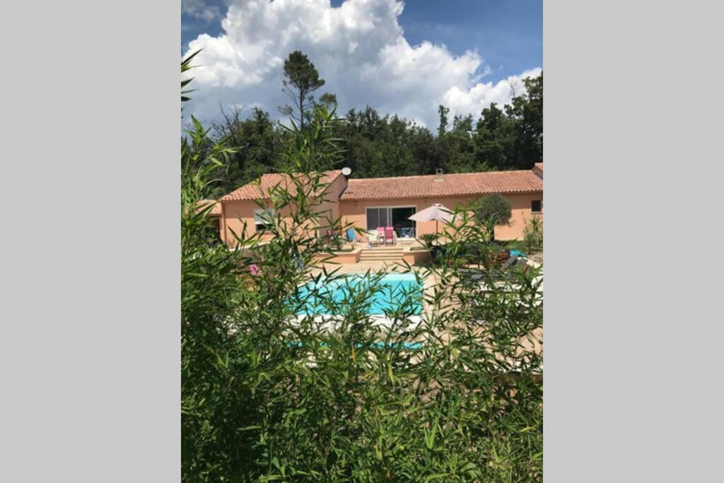 Logement Attenant A Une Villa T2 Avec Terrasse . Besse-sur-Issole Exterior foto