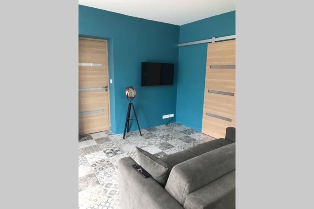 Logement Attenant A Une Villa T2 Avec Terrasse . Besse-sur-Issole Exterior foto
